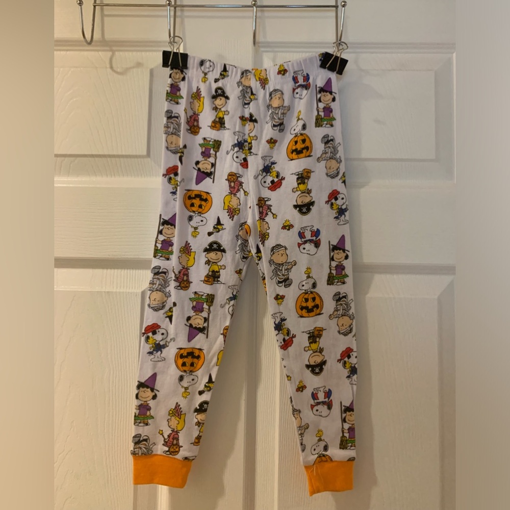 Kids Halloween pajama bottoms. Peanuts brand. NWOT. 3T and 4T.